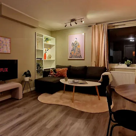 Torgalmenningen Town Square, Yet Quiet, Elevator In Building * Берген