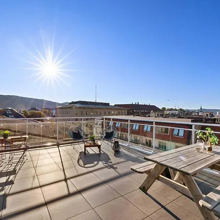 Lägenhet Torgalmenningen Town Square, Yet Quiet, Elevator In Building *