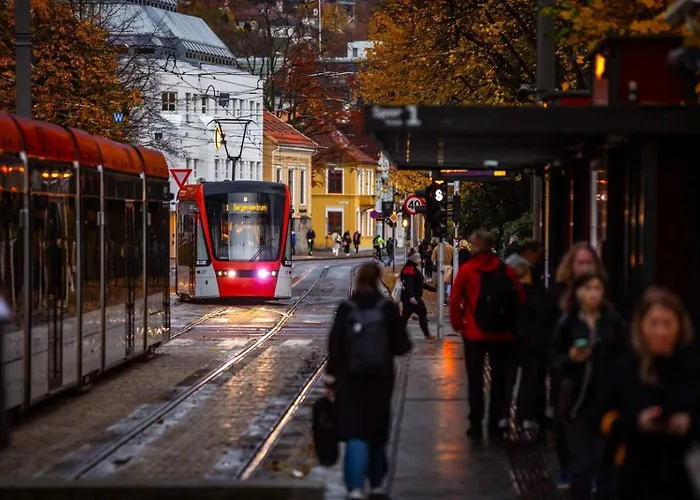 Διαμέρισμα Torgalmenningen Town Square, Yet Quiet, Elevator In Building *